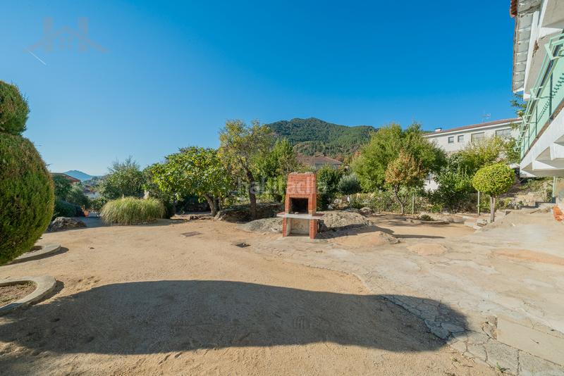 Foto d4d15c8b-21b8-4c83-8ec2-3e475d9787d0. Chalet  independiente con parcela de 900m2 en Tiemblo (El)