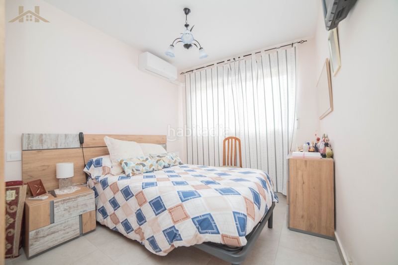 Foto 15f36ed8-e36c-4c12-8a6e-fcc00fcfe6e6. Casa aparellada amb xemeneia calefacció a Tiemblo (El)