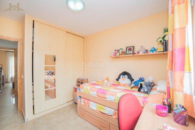 Foto 24ada853-f5d2-4c8a-af76-26fd19502993. Casa aparellada amb xemeneia calefacció a Tiemblo (El)