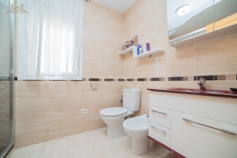 Foto 770e2797-8918-4129-89f2-5b3d1b456df3. Casa aparellada amb xemeneia calefacció a Tiemblo (El)