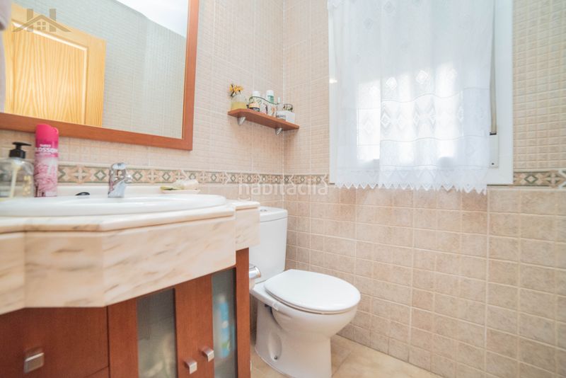 Foto a4b2158e-4d59-402b-aa8a-a6cf25e5aa99. Casa aparellada amb xemeneia calefacció a Tiemblo (El)