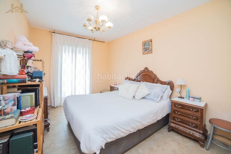 Foto ba923fe5-1071-4612-9941-e3c0ffa500ec. Casa aparellada amb xemeneia calefacció a Tiemblo (El)