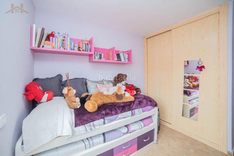 Foto be57e2bc-dded-4fac-8906-b9f063e8eba6. Casa aparellada amb xemeneia calefacció a Tiemblo (El)