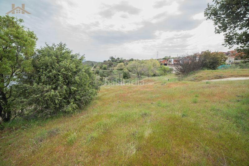 Foto b382e078-f09c-4795-bab9-61d43c82a85b. Terreny residencial a Tiemblo (El)