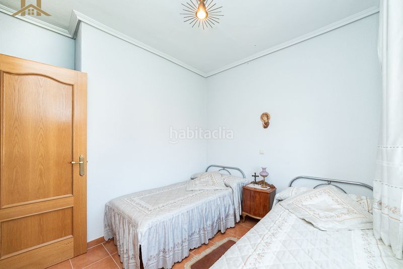 Foto ebd80932-0522-4bc1-b047-53ec9cbc8c48. Casa adossada amb calefacció a Cadalso de los Vidrios