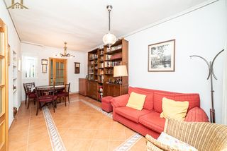 Maison jumelée à Cadalso de los Vidrios. Chalet adosado en cadalso de los vidrios