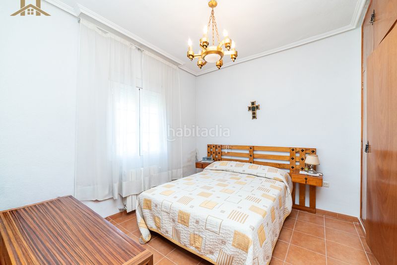Foto f946c888-1e0d-4cc4-a8a4-4682ed758c8c. Casa adossada amb calefacció a Cadalso de los Vidrios