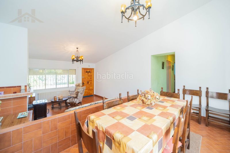 Foto e4ca7098-e382-4434-bee2-81d3ebfa4764. Xalet amb xemeneia calefacció piscina a Navahondilla