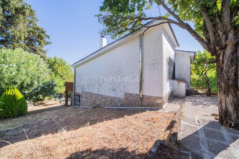 Foto e8a5b408-9764-4691-9649-44e8e934bedf. Xalet amb xemeneia calefacció piscina a Navahondilla