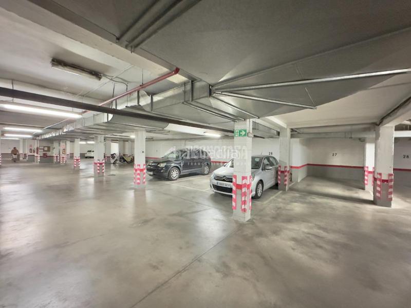 Foto 0729f14e-fa8b-4c53-9980-f6beb19ad873. Parking coche boxplaza de garaje en venta en El Soto Móstoles