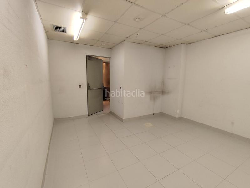 Foto cfe25687-59d2-4514-86e2-779d764d82a2. Rent business premise in calle de los hermanos machado 4 in Móstoles