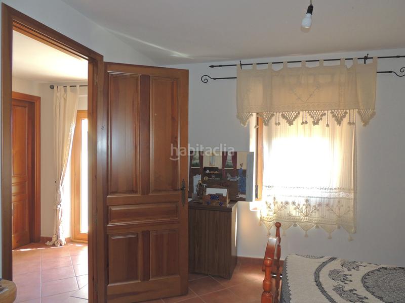 Foto 6a489f6f-9d82-41a2-a963-a9b387f6d263. Casa adossada a Yunquera de Henares