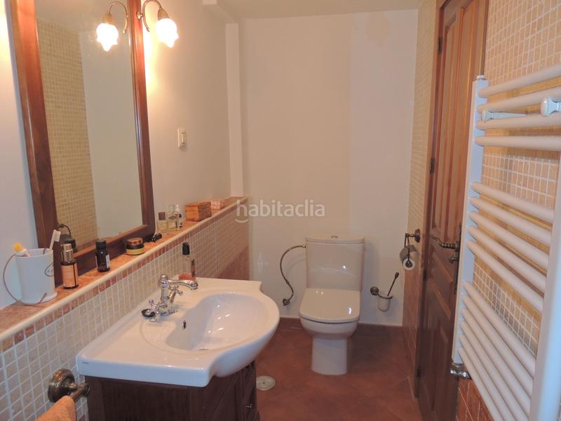 Foto 8de81f6d-17d0-454d-be5f-1b9f624b6b61. Casa adossada a Yunquera de Henares