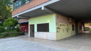 Business premise in Calle del cardenal gonzález de mendoza 3. Local en venta céntrico a pie de calle