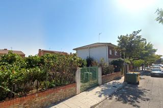 Terreny residencial a Alovera. En venta magnífica parcela para edificar vivienda en alovera