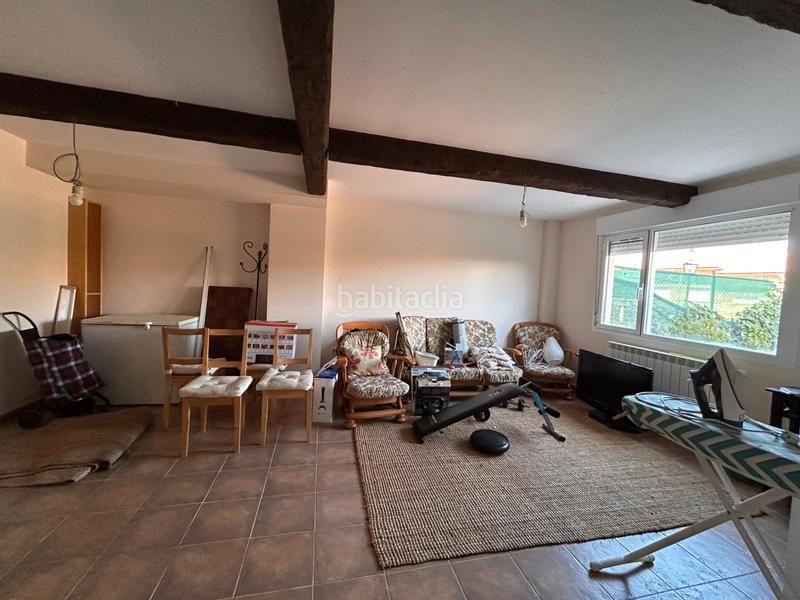 Foto 052f8404-2ecc-455d-bd4c-55cb9be9a8ff. Semi detached house with parking in Tórtola de Henares