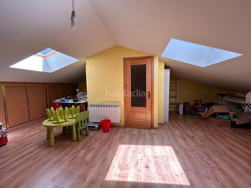 Foto 1222adb9-9356-4c60-8978-27ece5661615. Semi detached house with parking in Tórtola de Henares