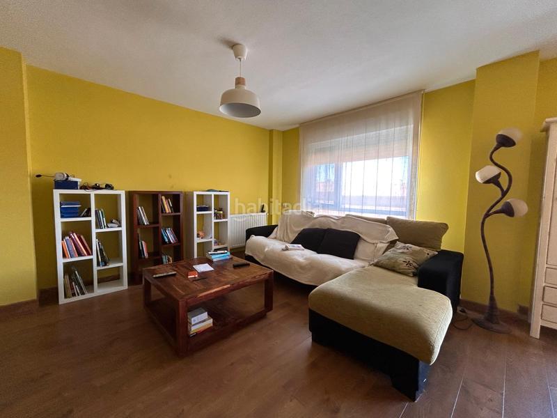 Foto 364a283c-02e2-4ea6-a8a0-39d1154e3307. Semi detached house with parking in Tórtola de Henares