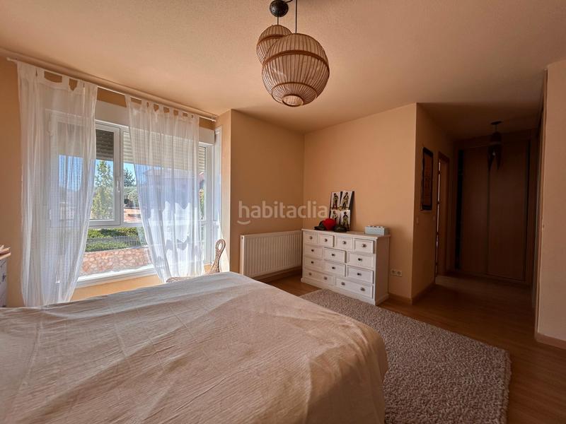 Foto 77bcac24-c947-462e-a12e-27ee764f7442. Semi detached house with parking in Tórtola de Henares