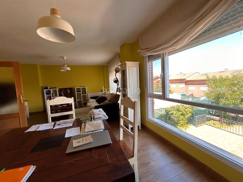 Foto 8ad37675-db2e-47e2-aae8-6887f9d601be. Semi detached house with parking in Tórtola de Henares