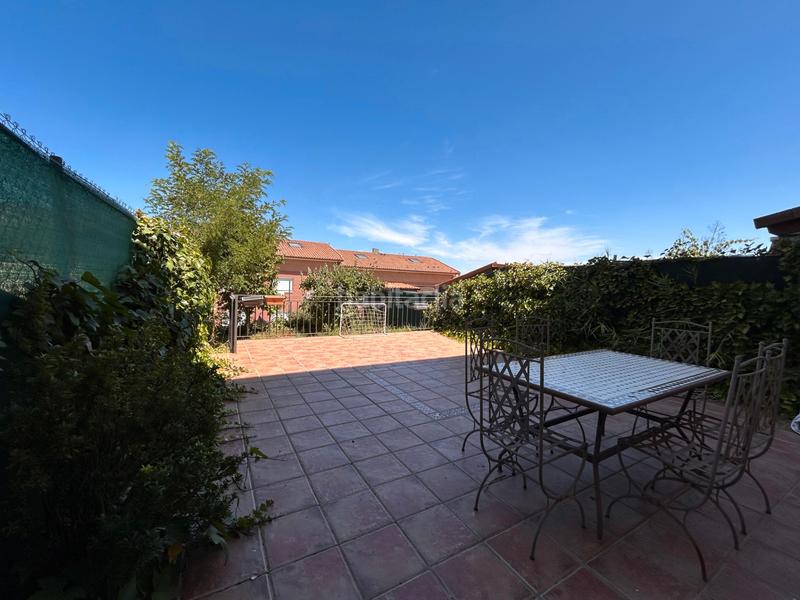 Foto 8c1537f1-2b4c-46c3-ab0d-664689e1f0af. Semi detached house with parking in Tórtola de Henares