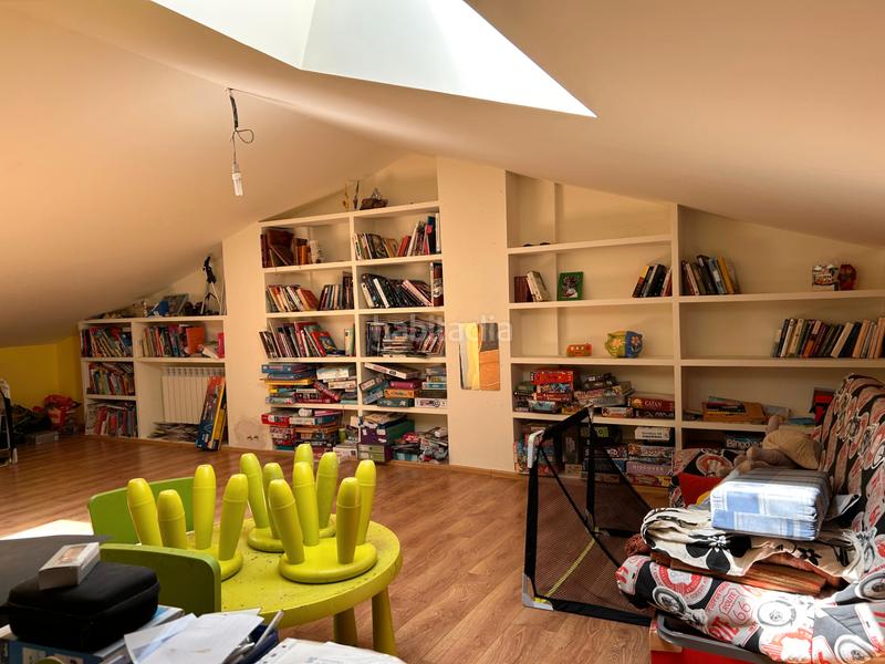 Foto ac25d70f-385d-4e7a-82d9-e781452d6962. Semi detached house with parking in Tórtola de Henares