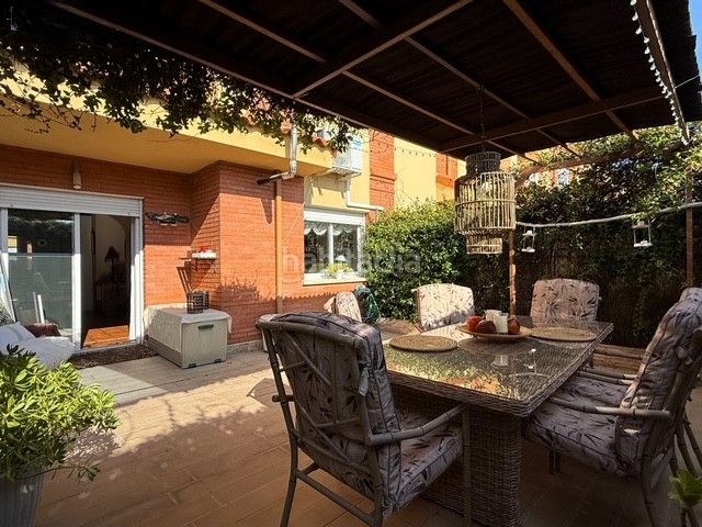 Foto 4649b50a-666b-4f7c-9949-db81ce00f90e. Casa adossada amb xemeneia calefacció piscina a Estación-Manantiales Guadalajara