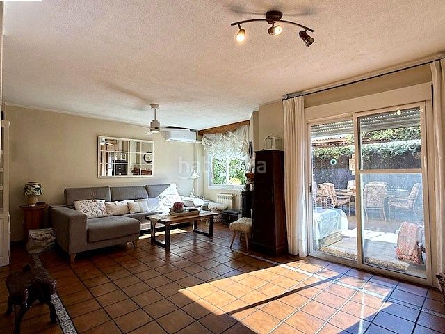 Foto 77695655-8624-4e68-b9f7-37146057370a. Casa adossada amb xemeneia calefacció piscina a Estación-Manantiales Guadalajara