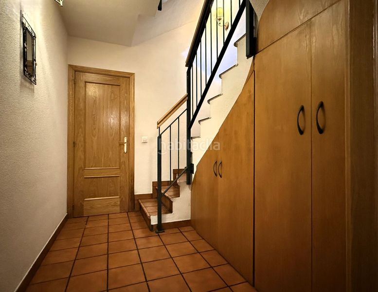 Foto b08a0a6b-aa53-4d2e-9d37-64427c37e497. Casa adossada amb xemeneia calefacció piscina a Estación-Manantiales Guadalajara