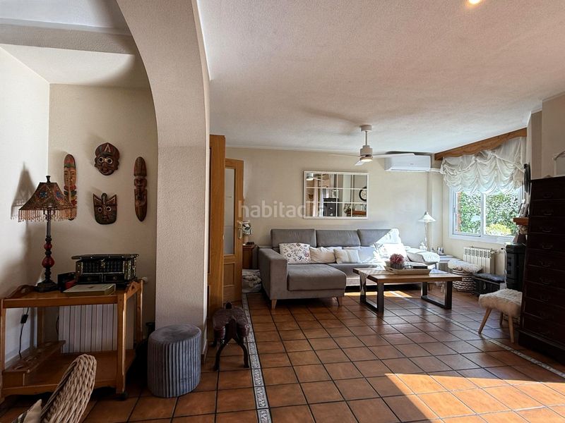 Foto f376c9bc-401d-43c5-a95e-bd453d88e0dd. Casa adossada amb xemeneia calefacció piscina a Estación-Manantiales Guadalajara