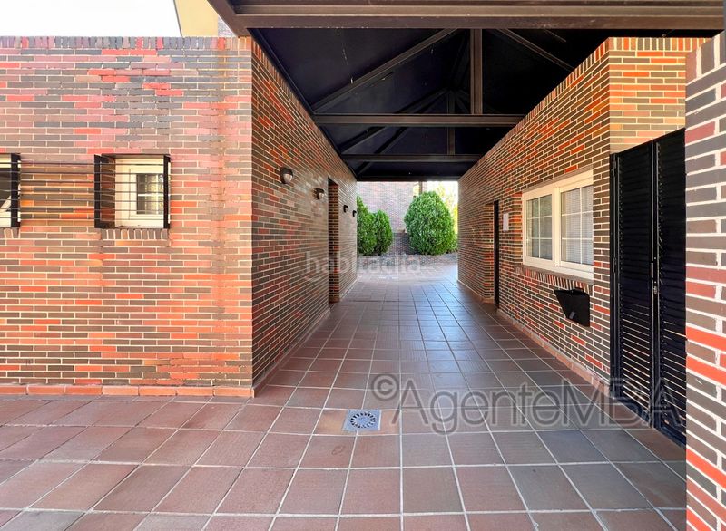 Foto d95100d1-d036-47d5-b736-90104319906d. Alquiler piso en calle isaac albéniz 18 fantástico piso con 16 m2 aprox. de terraza. tres habitaciones, 2 baños, envidiable vistas al golf. en Majadahonda
