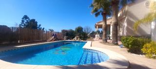 Chalet à Villamontes-Boqueres. Chalet 453m2  parcela urbana 1358 m2  4 habs  piscina  buhardill