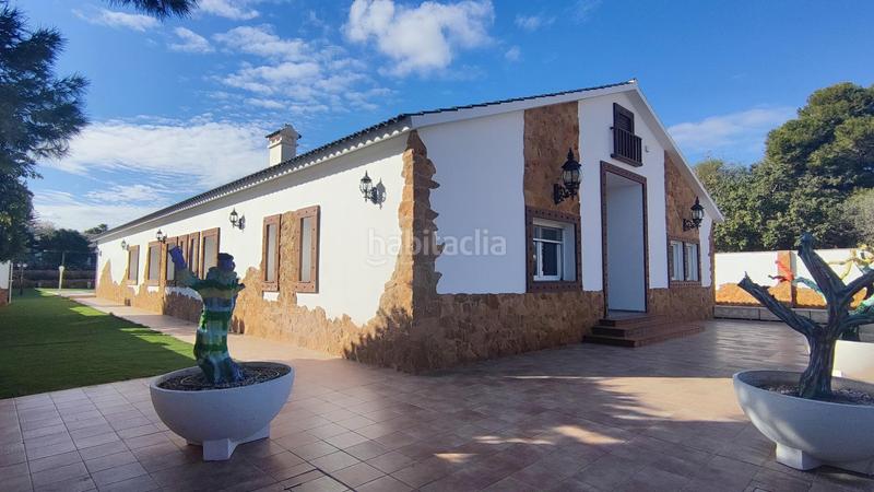 Foto ab6f6ba0-6749-454c-946b-1ea46d09defa. Chalet avec chauffage parking piscine dans Valle del Sol Mutxamel