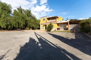 Xalet a Villamontes-Boqueres. Chalet carretera castalla tu oasis en san vicente!