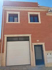 Casa adossada a Tibi. Bonito adosado en tibi!!!