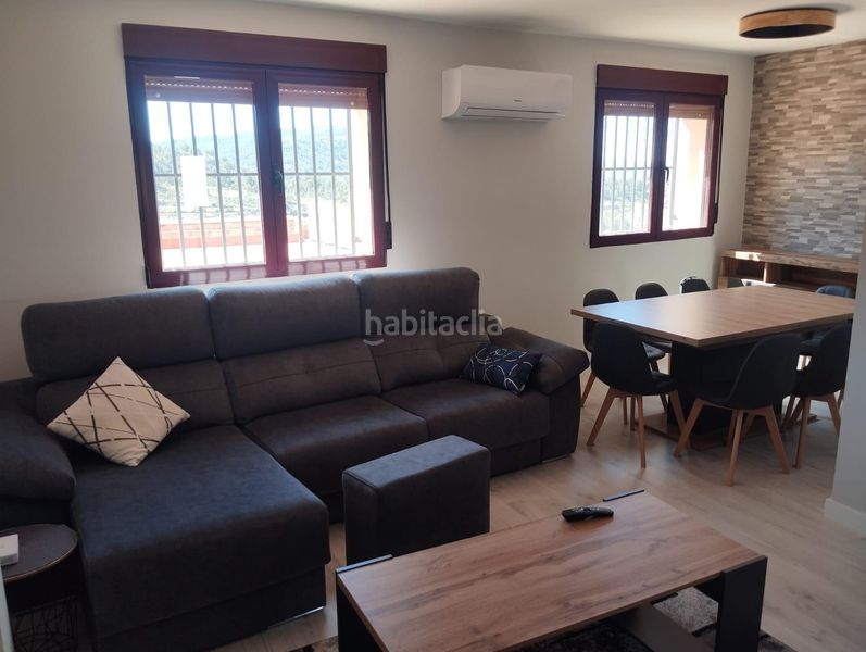Foto b8bb6f2c-42e9-4378-9445-b82ed9ff0d4c. Casa adossada amb calefacció aparcament a Tibi