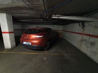 Aparcament cotxe a Centro. Amplia plaza garaje centro!!