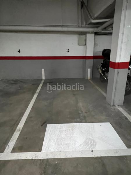 Foto bc1b8ad8-998b-44bf-b030-1b67d2326679. Alquiler parking coche dues places de parquing de lloguer al Centre. en Sabadell