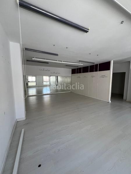 Foto 6b5f7e5b-6424-4184-997f-d4fe418288f7. Location local commercial dans Centre Sabadell