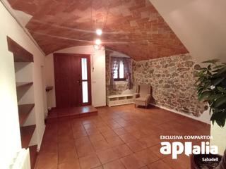 Maison à Poble - Casc Antic. Casa exclusiva d'estil rústic al cor de castellar del valles.