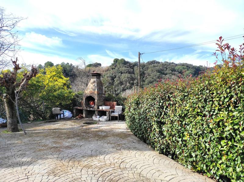 Foto a4c93770-7471-4fdc-ad8c-abd9652b528e. Casa xalet amb una parcel.la de 1.023m2. a can font. en Castellar del Vallès