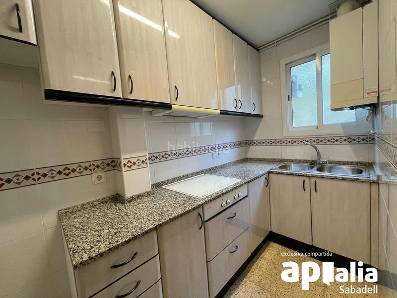 Foto 9ba4b925-f896-489e-a203-ab846329de28. Piso pis venda 4hab. avda. concordia, nomes per inversors. en Sabadell
