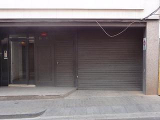 Lloguer Aparcament cotxe  Carrer de sant oleguer. Parquin lloguer al centre.