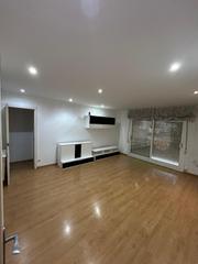 Appartement à Centre. Pis en venda de 4hab. al costat del mercat central.