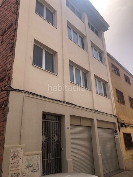 Foto f2c03c6f-43a6-4a81-9e73-f2e23fcbd7b0. Lloguer edifici a Gràcia Sabadell