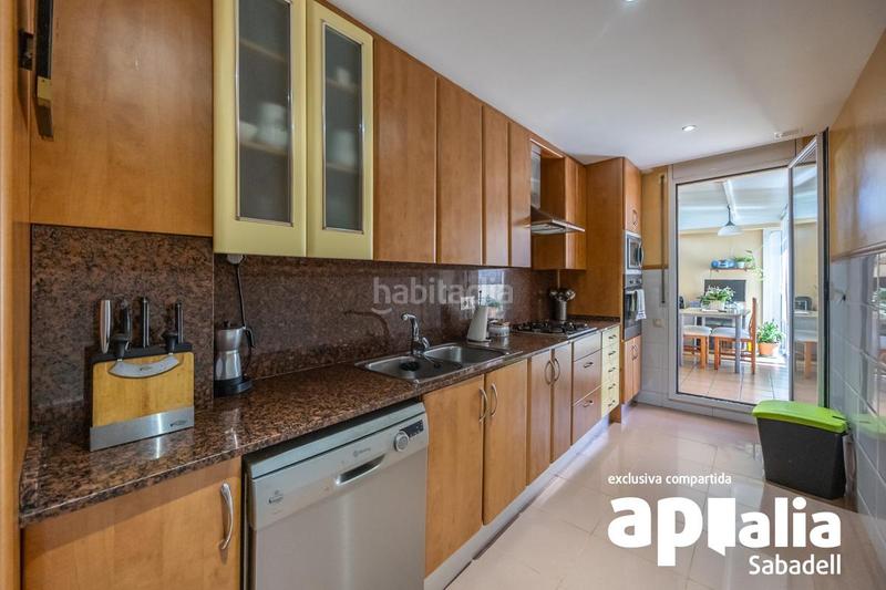 Foto 53428a37-e5d1-46b3-ba25-158b388db61e. Erdgeschoss mit heizung parking in Can Puiggener Sabadell