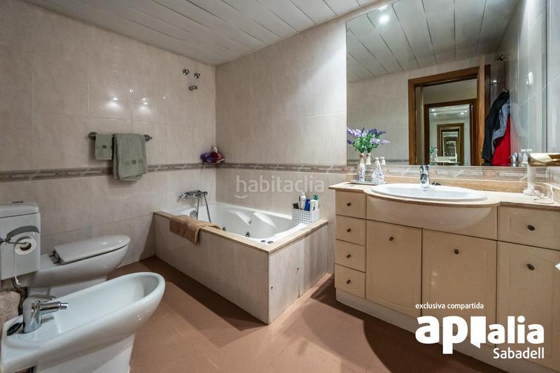 Foto 5363a8bd-9605-4ce7-936c-36eb592e8f86. Erdgeschoss mit heizung parking in Can Puiggener Sabadell