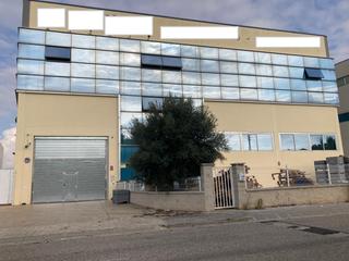 Location Bâtiment à usage industriel à Centre. Nau lloguer impecable de sup. total  construïda 2.459m2. al vend
