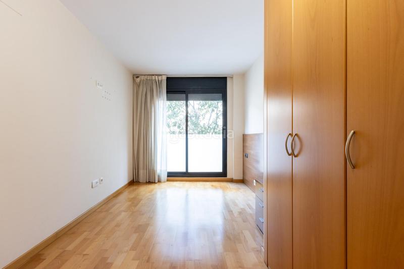 Foto 8999eb7e-9c9c-4909-9169-5807bbdaf73e. Piso pis venda impecable de 3hab. al costat de la rambla. en Sabadell