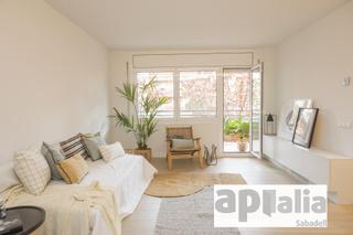 Piso en Poble - Casc Antic. Pis venda 4hab. totalment reformat a castellar del valles.